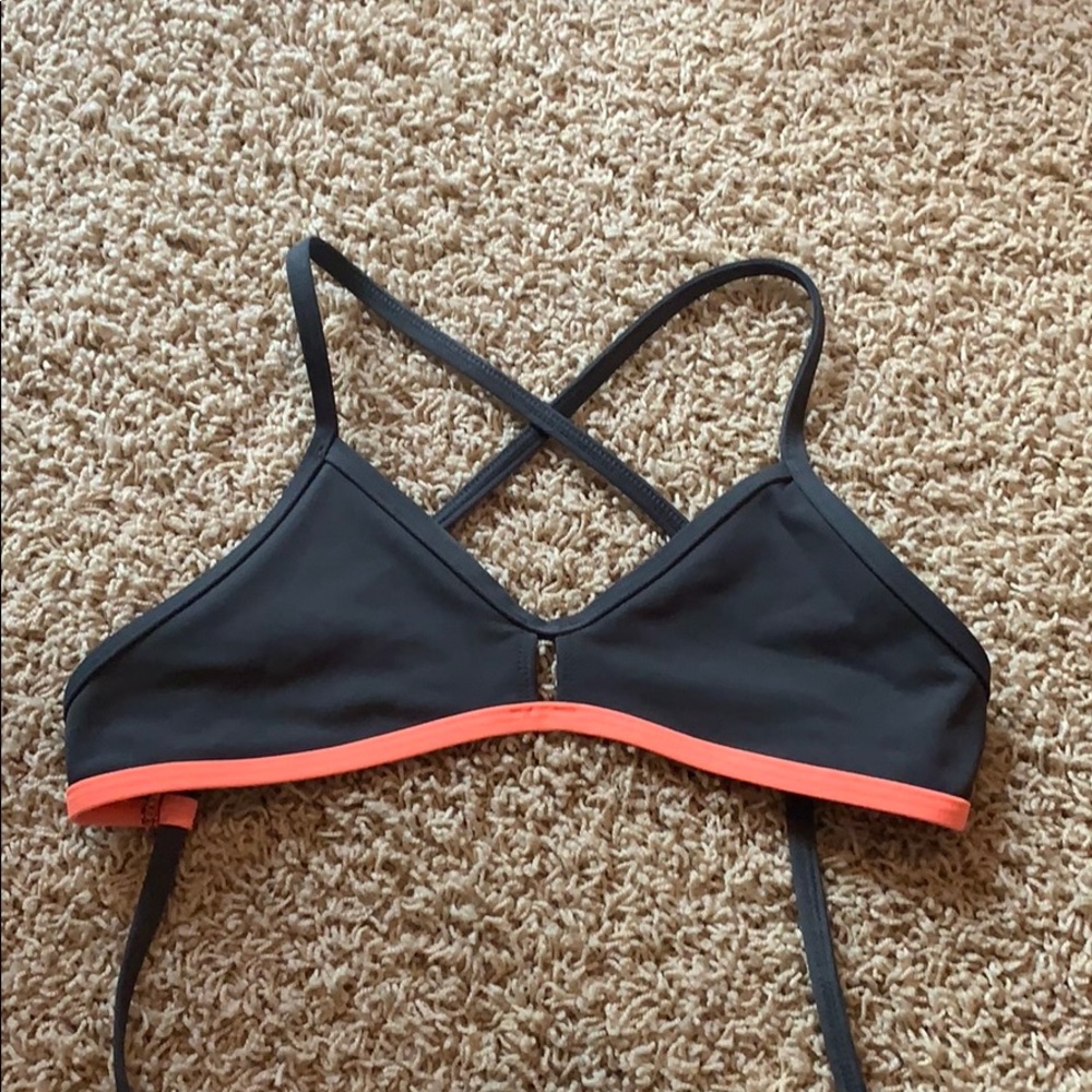 JOLYN size small vent top